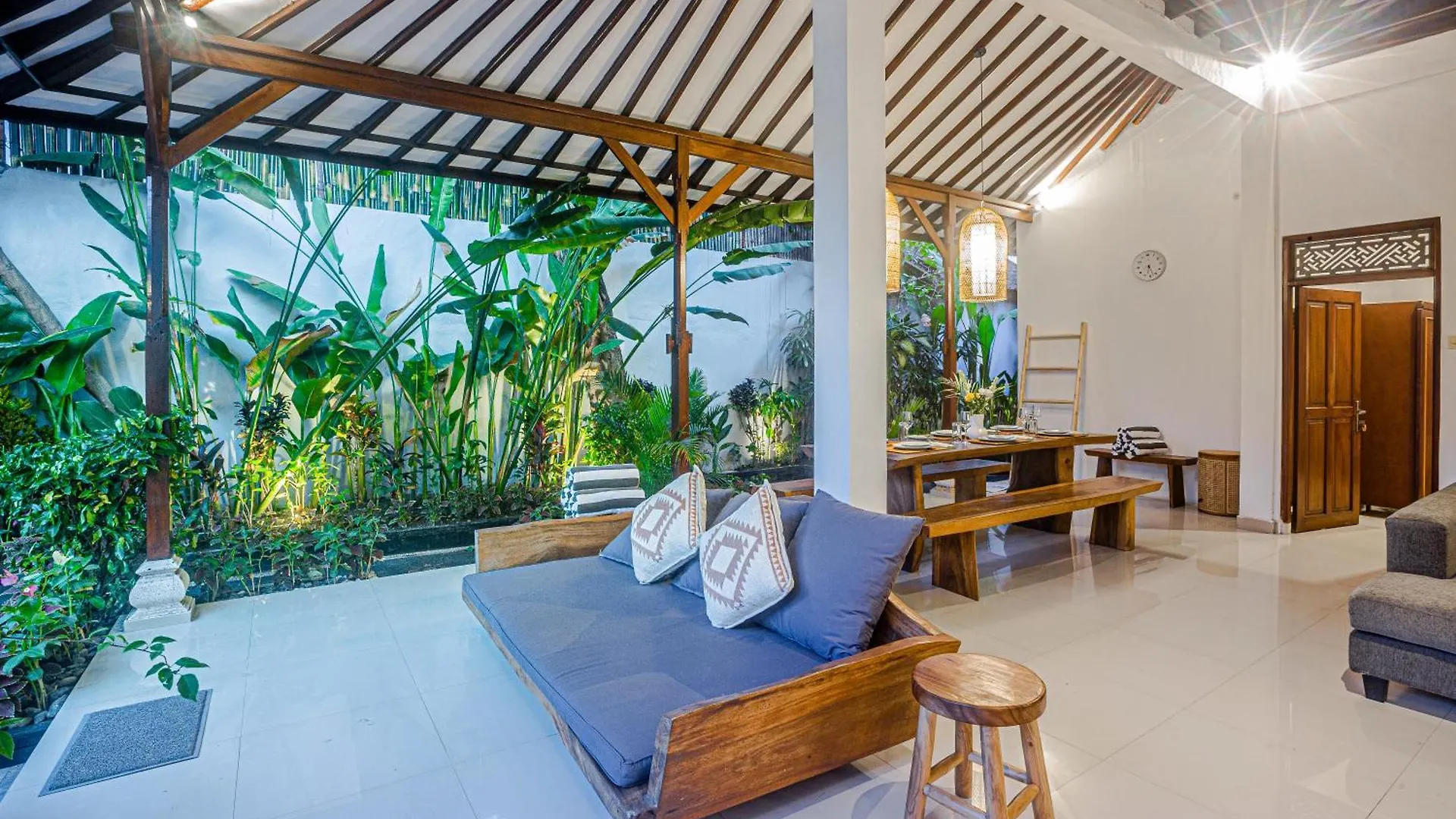 Villa Deba 4 By Bali Villa Solutions Seminyak
