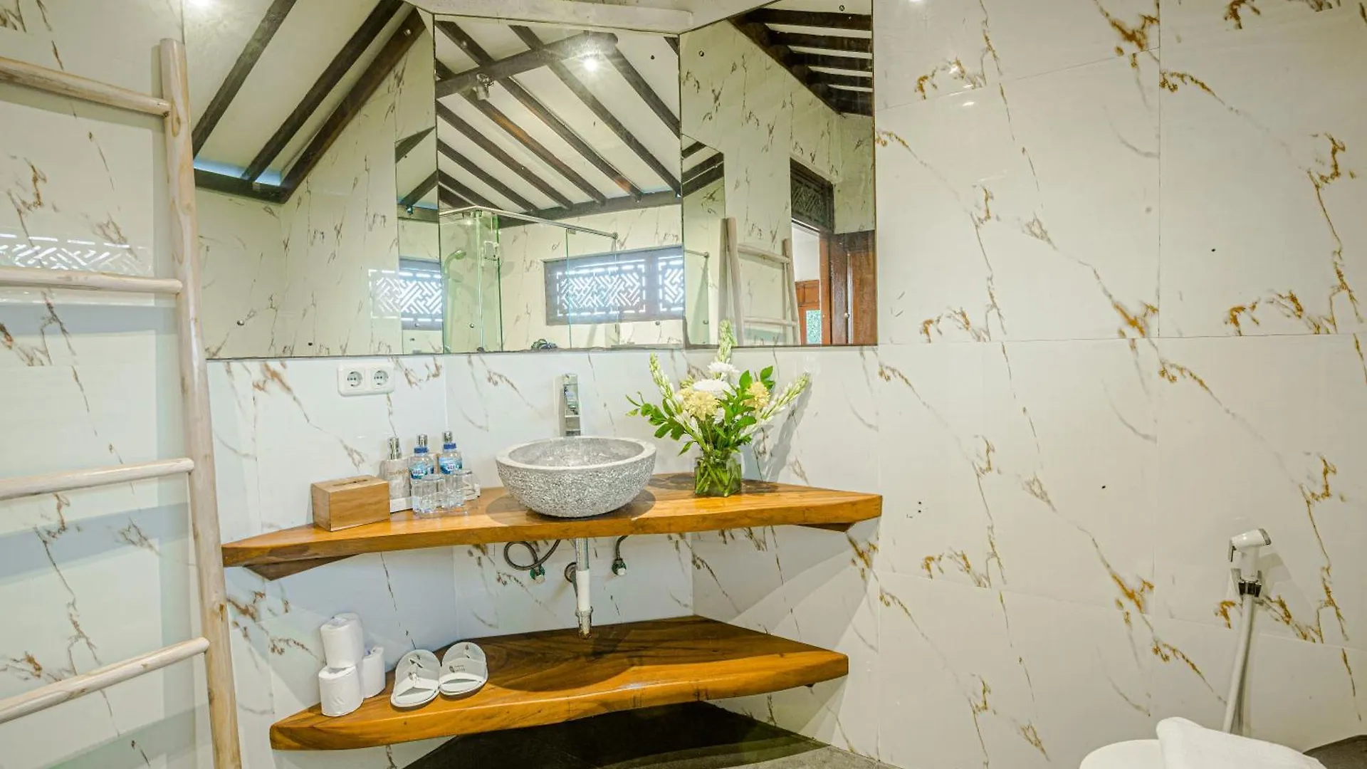 Villa Deba 4 By Bali Villa Solutions Seminyak   Seminyak (Bali)