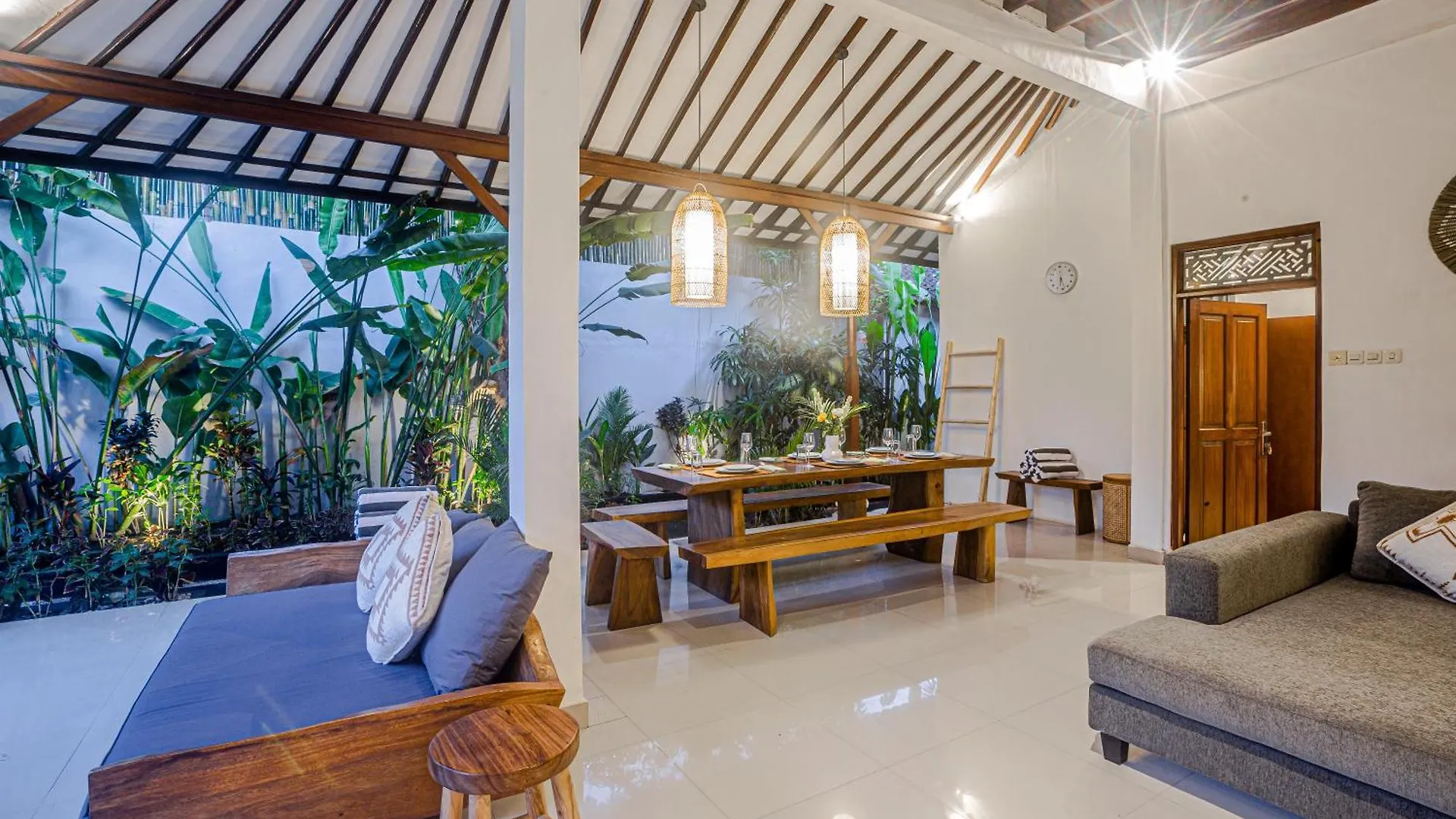 Villa Deba 4 By Bali Villa Solutions Seminyak   Seminyak (Bali)