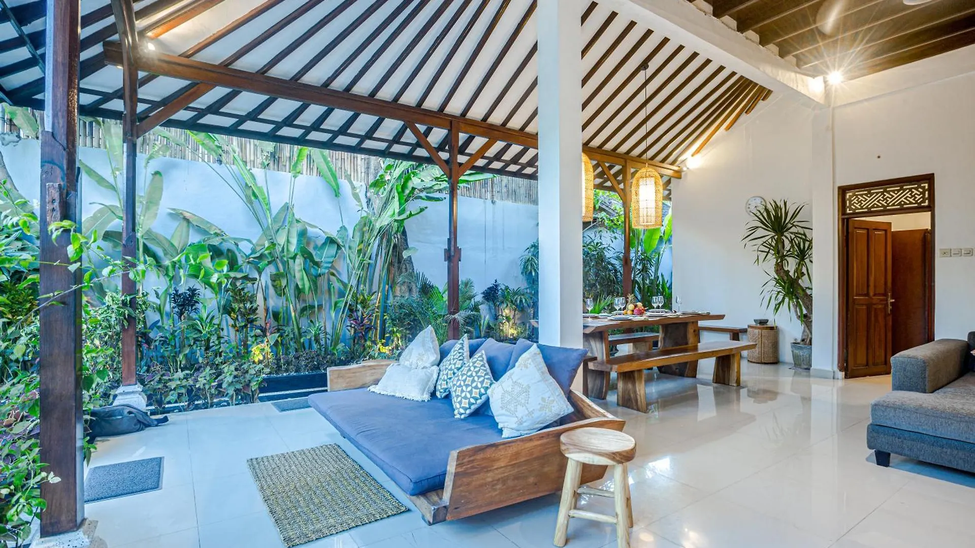 Villa Deba 4 By Bali Villa Solutions Seminyak  Seminyak (Bali)